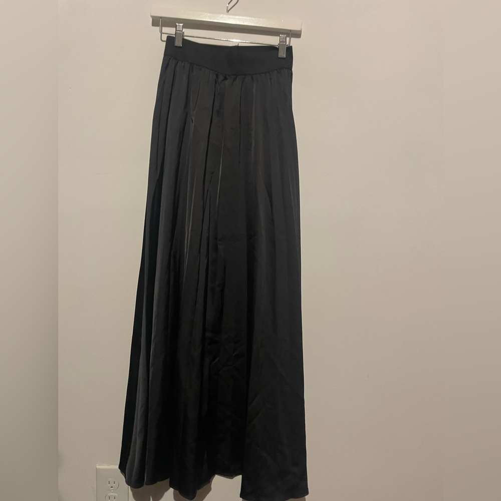 Sparrow A Line‎ Knee Length Pleated Skirt Black Size Small